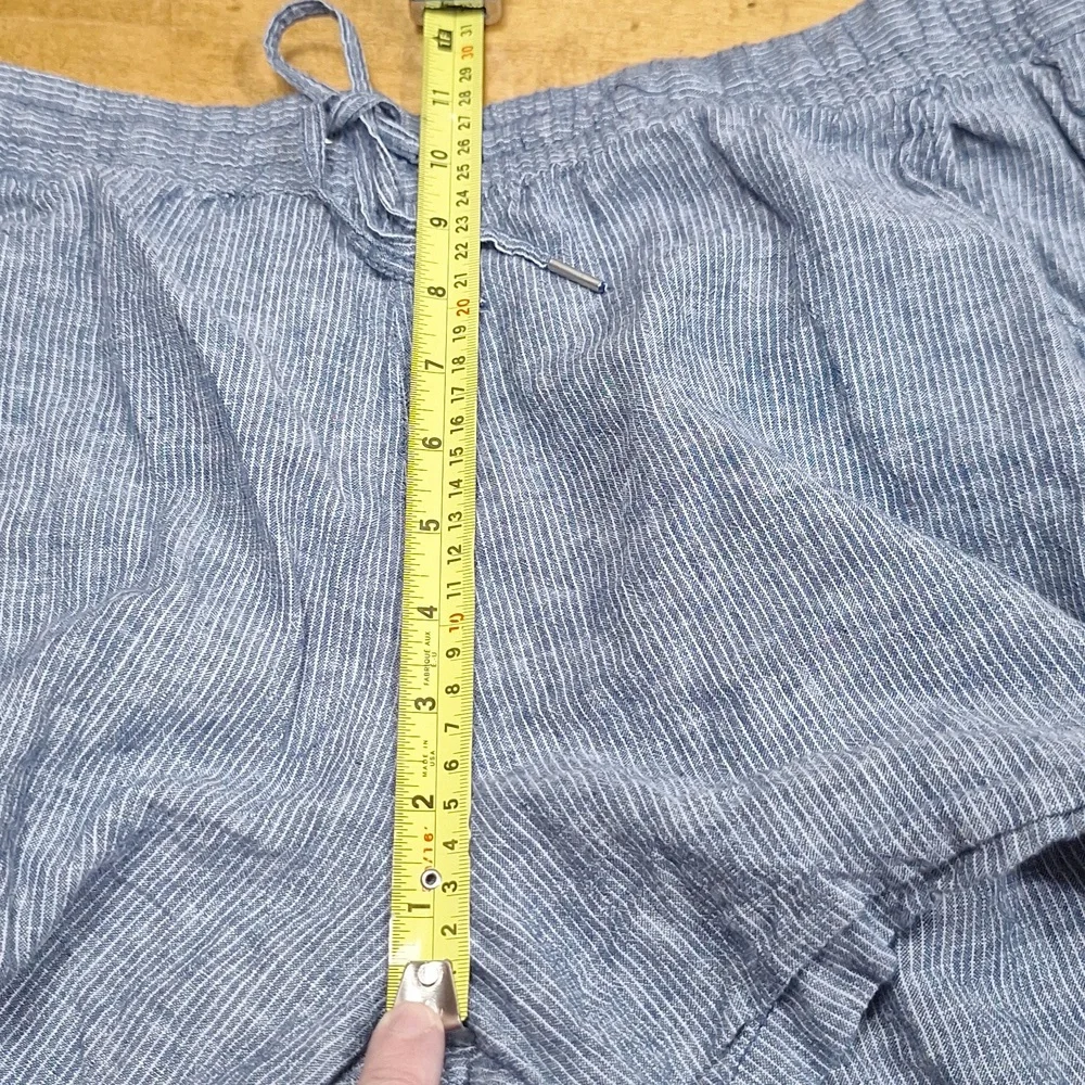 H & M Linen Blend Striped Shorts Chambray Women's Blue Sz 8 3.5
